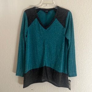 NWT AGB Ladies Long Sleeve V-Neck Colorblock Knit Top Teal & Gray size M